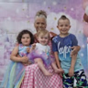 Meet your Posher, Julie